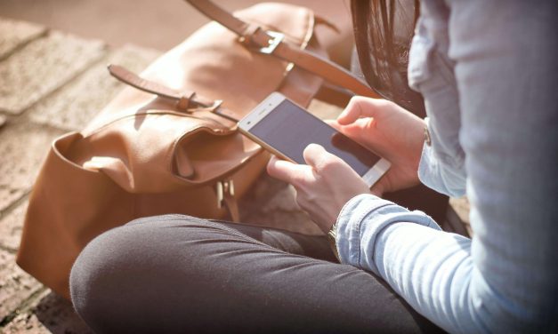 Prevencija cyberbullyinga: Što možete napraviti kako biste zaštitili svoje dijete?